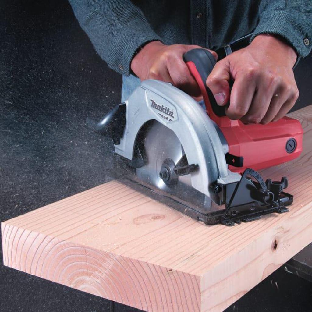 Дискова пила Makita M5802 ручная, 1050Вт, 185мм (M5802) - зображення 2