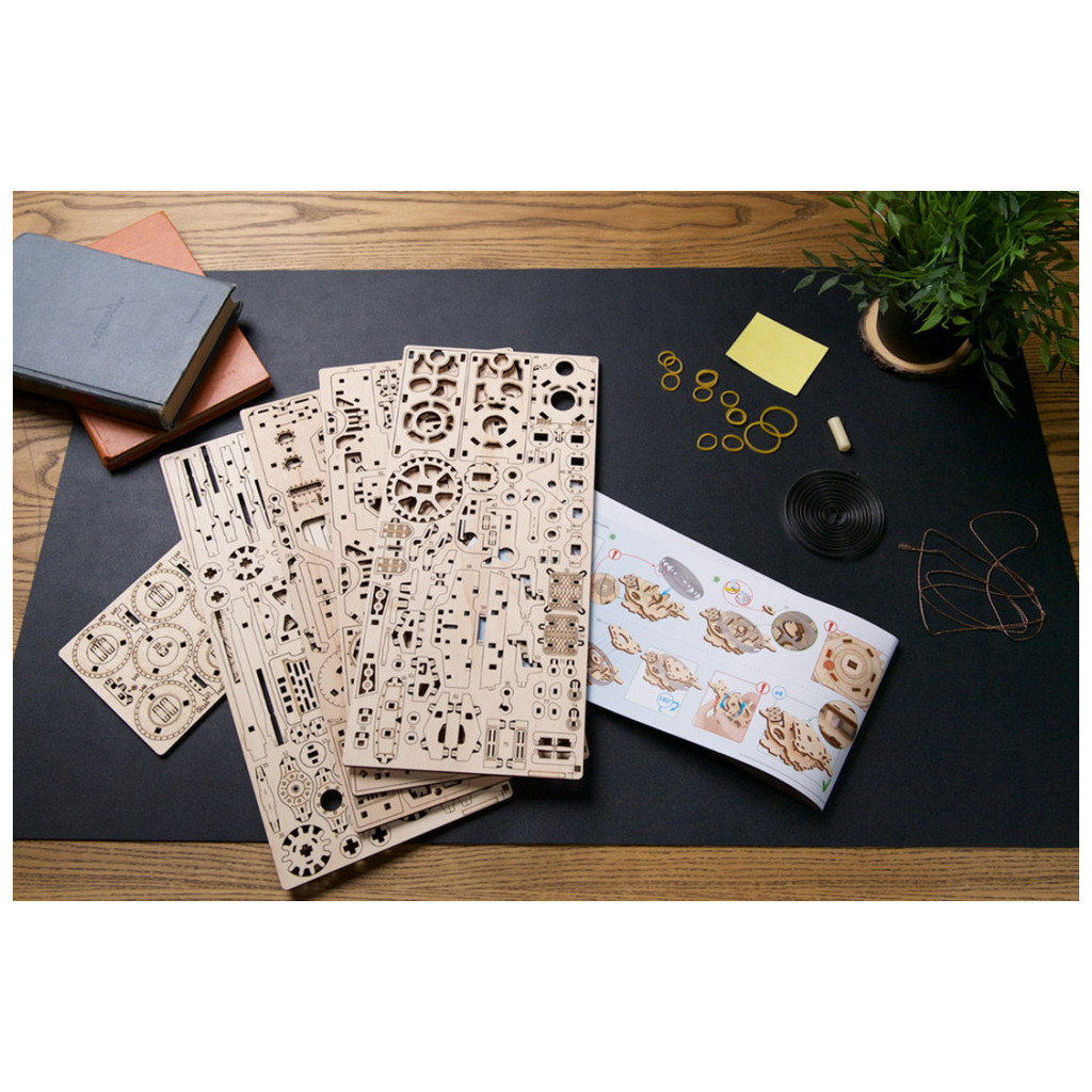 Конструктор Ugears Бойова машина Дозор-Б (6337407) - зображення 2