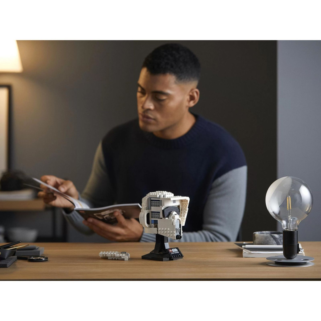 Конструктор LEGO Star Wars Шолом піхотинця-розвідника 471 деталь (75305) - зображення 7