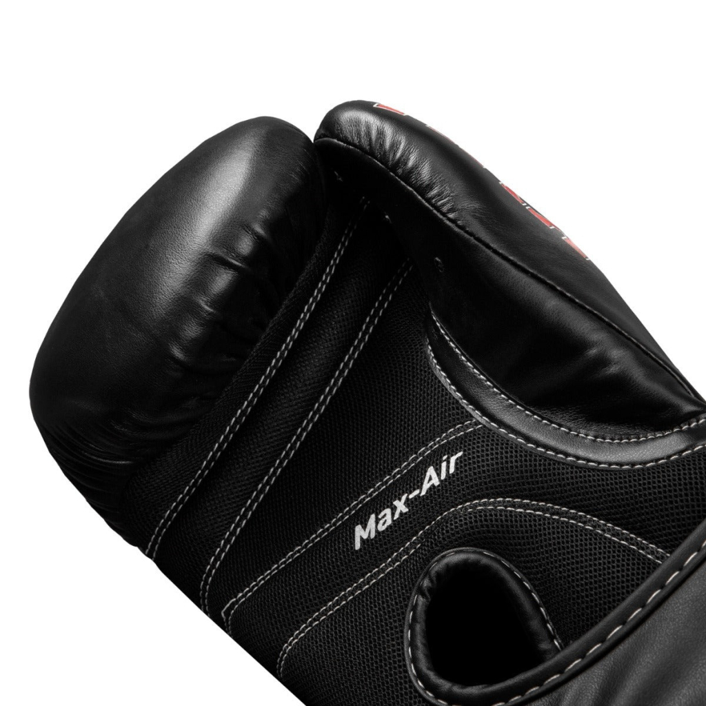 Боксерські рукавички Title Classic Black Max Black 12 oz (CBMBG2 12 BK) - зображення 8