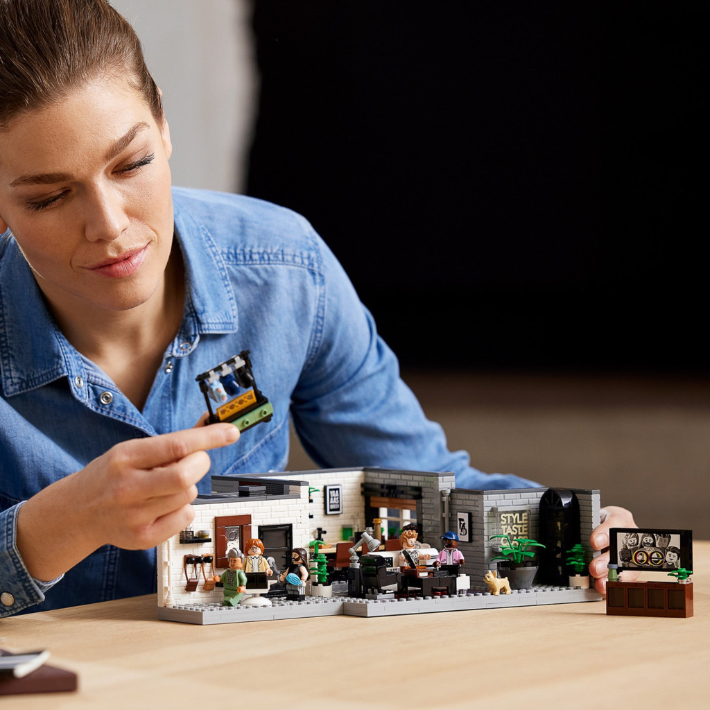 Конструктор LEGO Icons Queer Eye лофт «Чудової п'ятірки» 974 деталі (10291-) - зображення 2