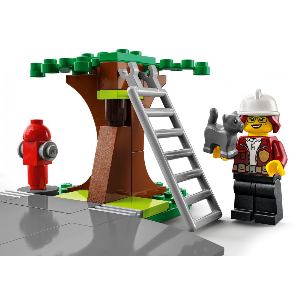 Конструктор LEGO City Пожежне депо 540 деталей (60320) - зображення 6