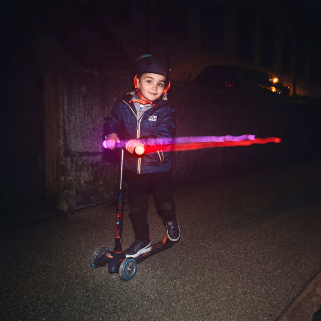 Самокат Micro Mini Deluxe Magic Navy Blue LED (MMD149) - зображення 6