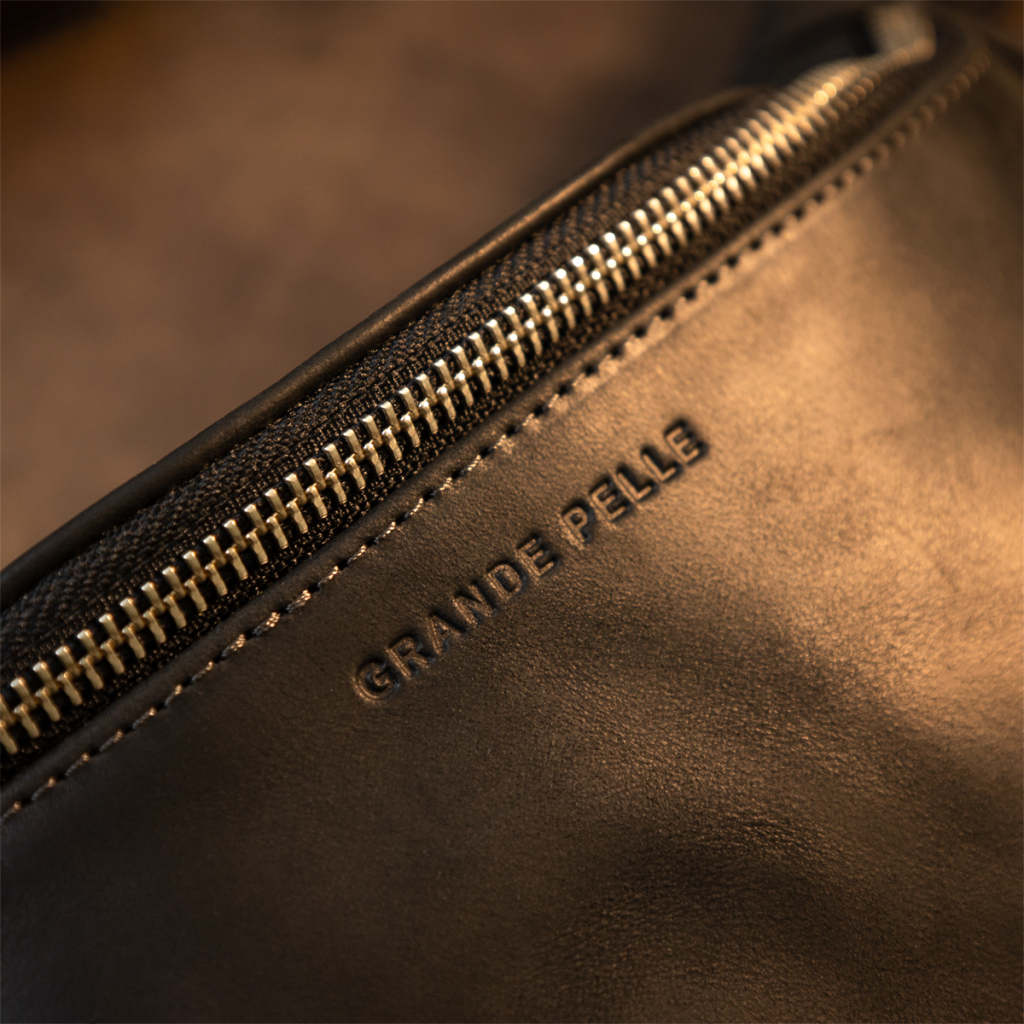 Сумка Grande Pelle Бананка унісекс вінтажна Чорна (11144) - зображення 10