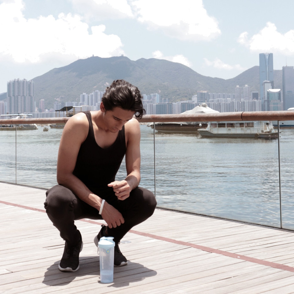Шейкер спортивний SmartShake Slim 500ml Pure White (10253301) - изображение 9