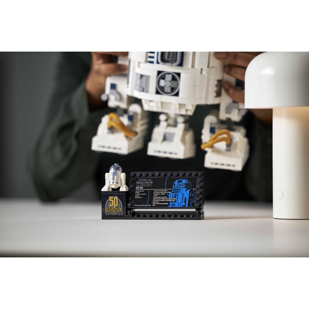 Конструктор LEGO Star Wars R2-D2 2314 деталей (75308) - зображення 8