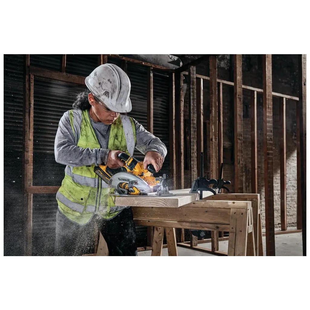 Дискова пила DeWALT 18V XR Li-lon FLEXVOLT ADVANTAGE, диск 190х30 мм, TSTAK (без АКБ та ЗП) (DCS573NT) - изображение 5