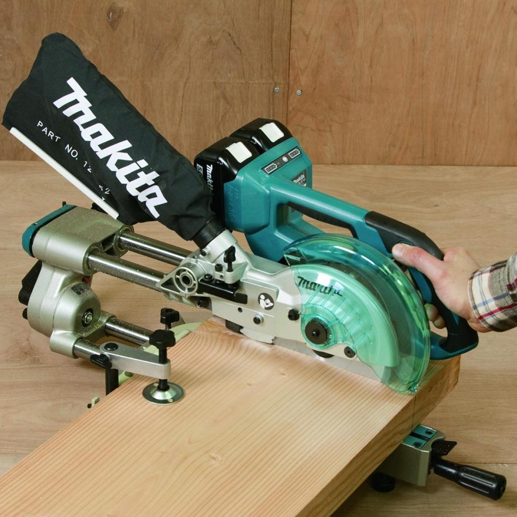 Торцювальна пила Makita с протяжкой 18В + 5Аг х 2шт, 190мм (DLS714RT2) - зображення 2