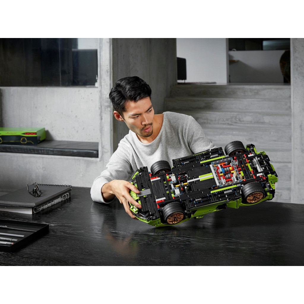 Конструктор LEGO Technik Lamborghini Sian FKP 37 (42115) - зображення 11