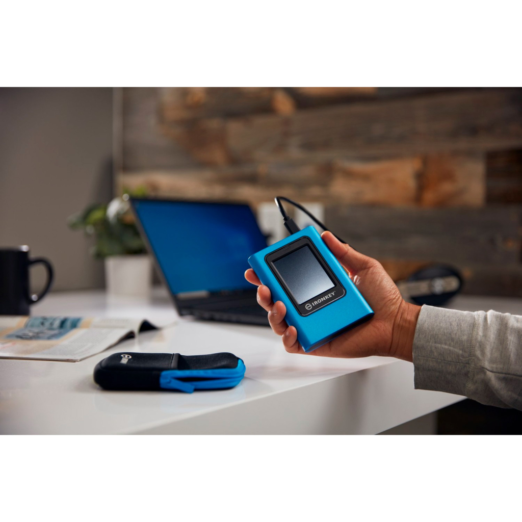 Накопичувач SSD USB-C 7.68TB Kingston (IKVP80ES/7680G) - зображення 12