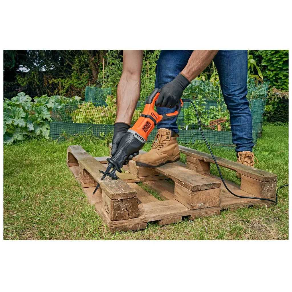 Шабельна пила Black&Decker BES301 - изображение 4