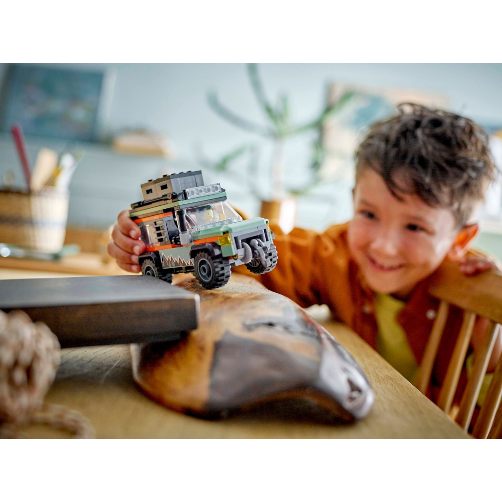 Конструктор LEGO City Позашляхова гірська вантажівка 4x4 (60447) - зображення 9