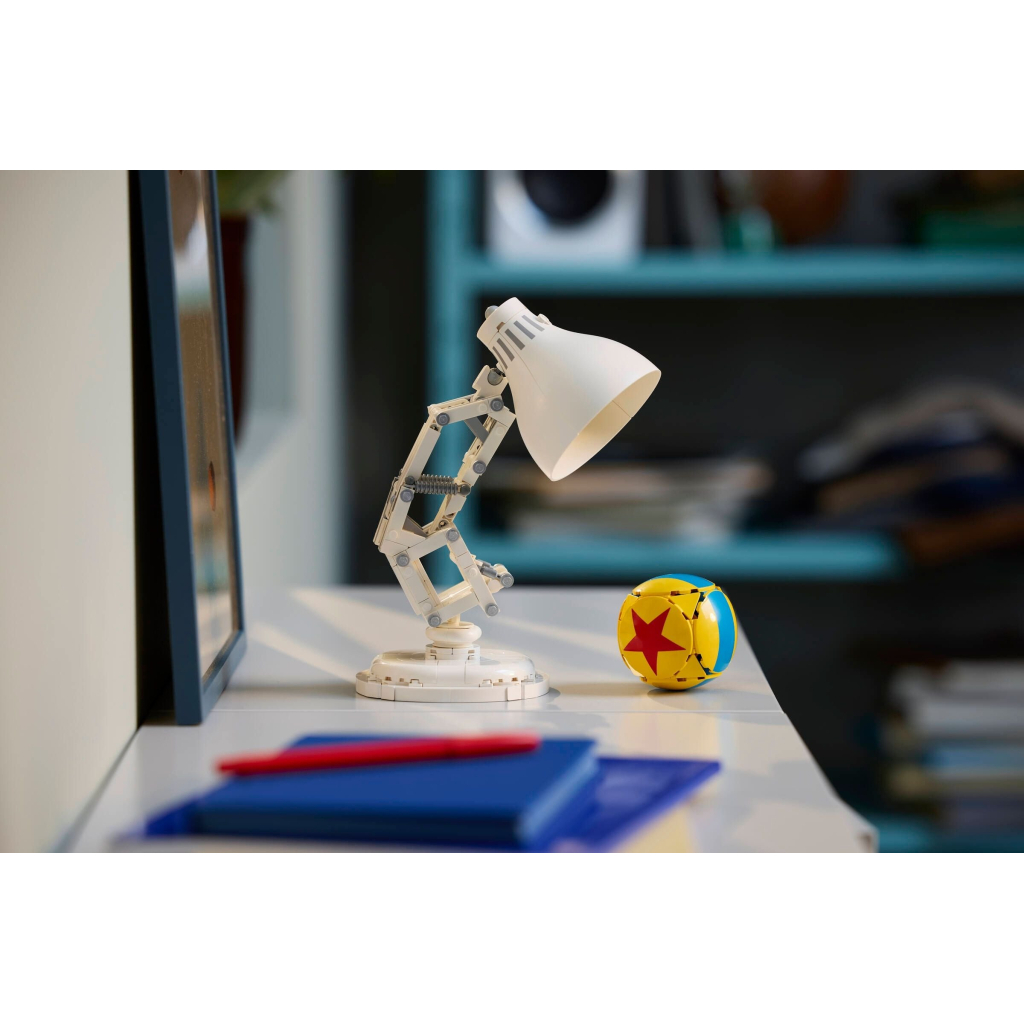 Конструктор LEGO Ideas Disney Pixar Luxo Jr. (21357) - зображення 11